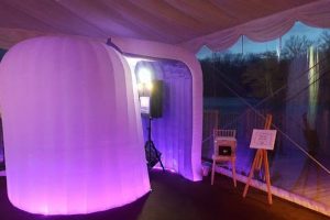 Igloo Booth